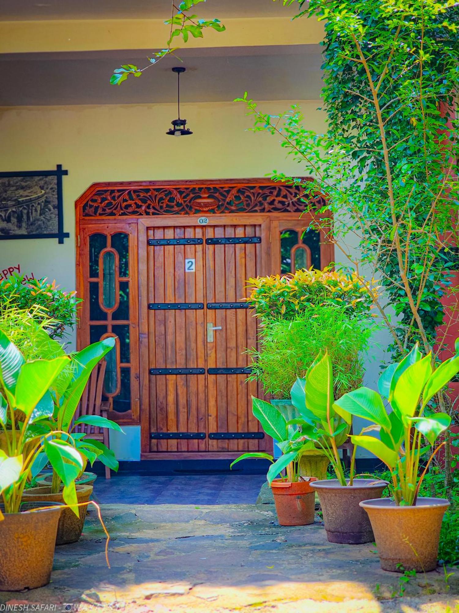 Dinesh Safari Homestay Udawalawe Exterior foto